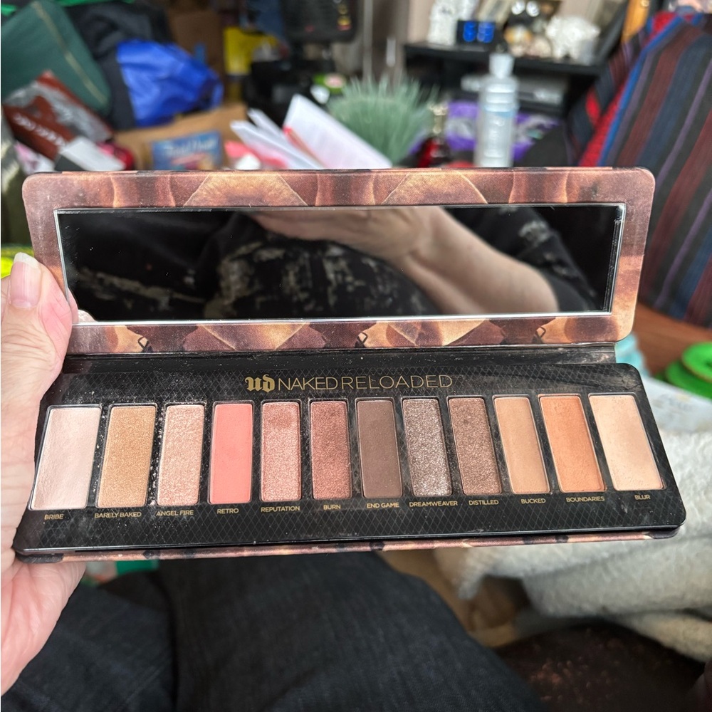 Urban Decay 'Naked Preloaded' Eyeshadow Palette. Lightly swatched. No Brush